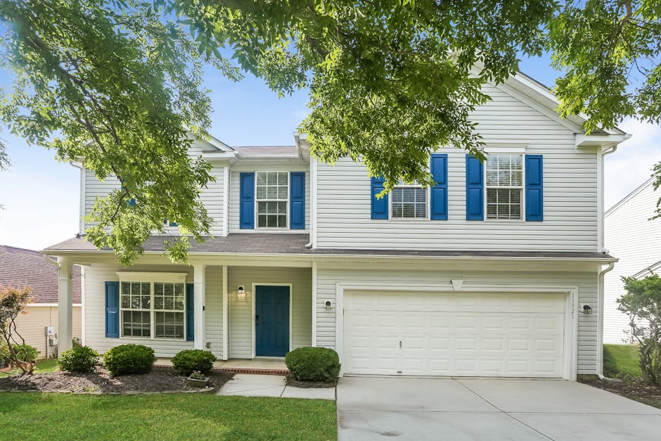 11921 CHEVIOTT HILL LN, CHARLOTTE, NC 28213 Home for Rent 5 Beds, 3